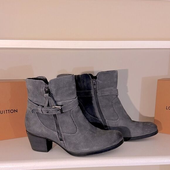 Earth Origins Shoes - Earth Origins Women Tori Gray Ankle Boots size 8.5 Round Toe Buckle Block Heel